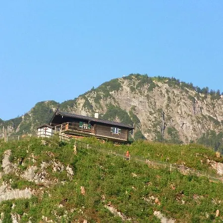 Unterstein 3*