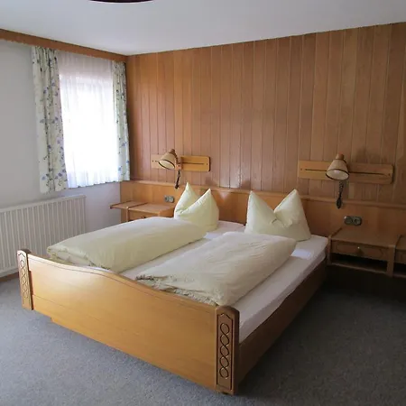 Unterstein 3*
