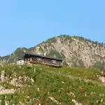 Unterstein 3*