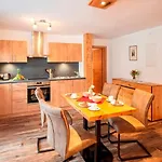 Unterstein 3*