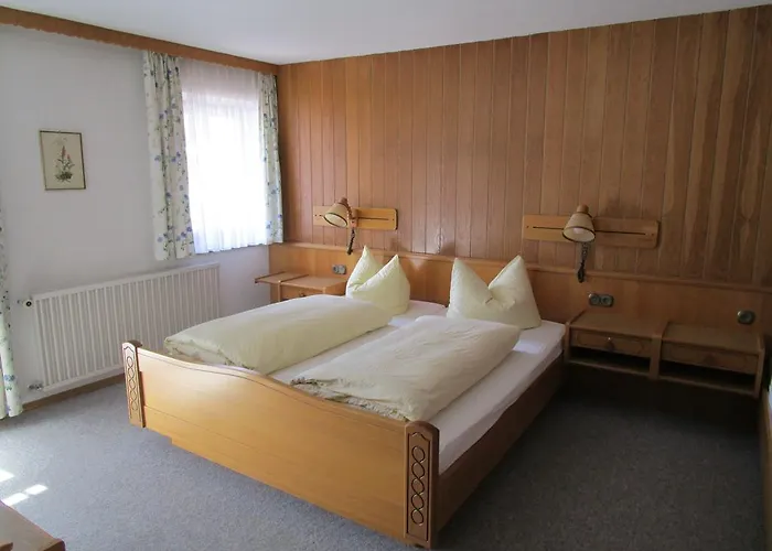 Unterstein 3*